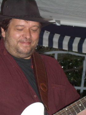 Uwe Largo